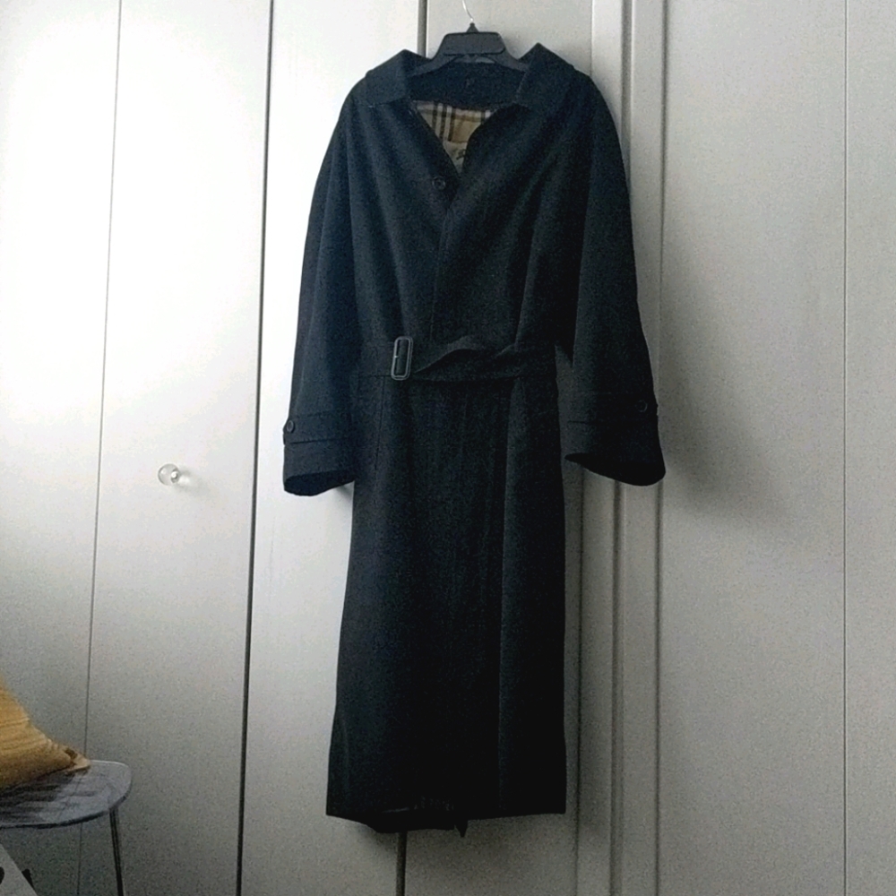Burberry Trench Coat w/ Lining